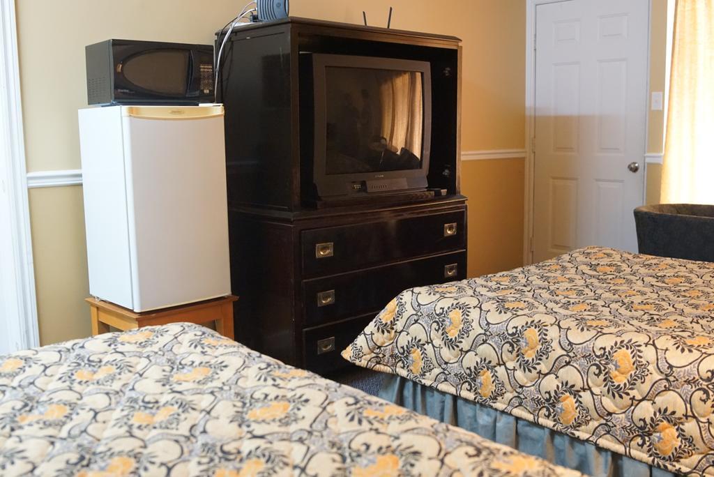 Motel Montreal Notre-Dame-de-l'Ile-Perrot Esterno foto