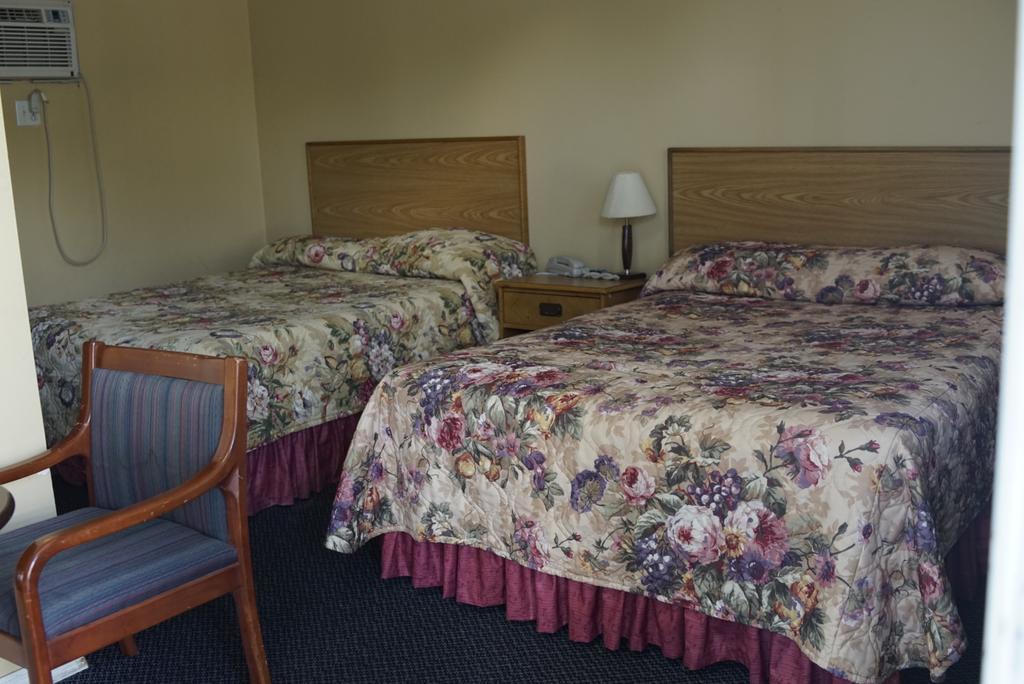 Motel Montreal Notre-Dame-de-l'Ile-Perrot Esterno foto