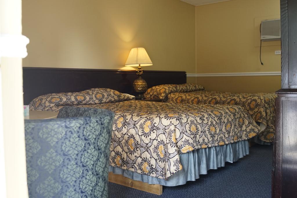 Motel Montreal Notre-Dame-de-l'Ile-Perrot Esterno foto