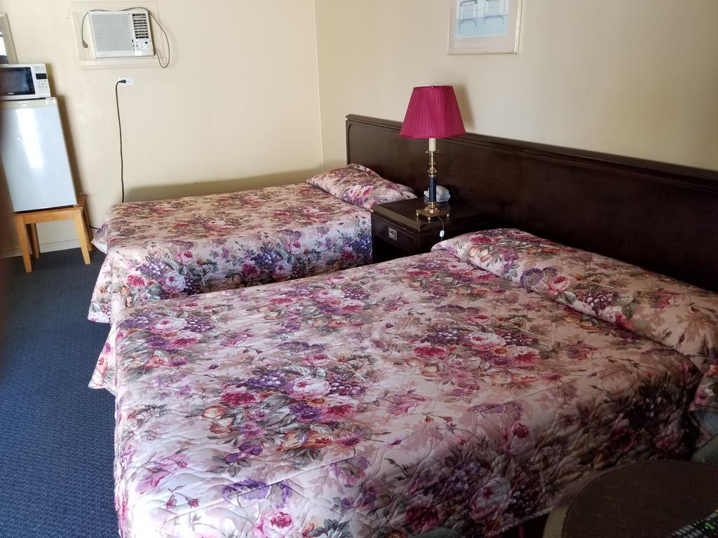 Motel Montreal Notre-Dame-de-l'Ile-Perrot Esterno foto