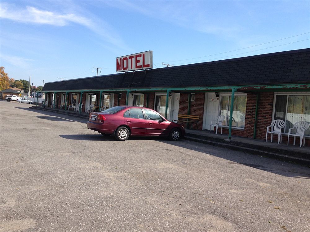 Motel Montreal Notre-Dame-de-l'Ile-Perrot Esterno foto